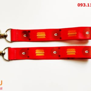 Alternative view of Dây đeo móc khóa chú gấu