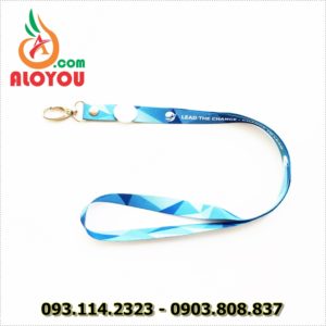 Alternative view of Dây đeo thẻ satin Lead the change