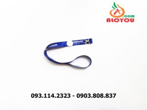 Dây đeo thẻ satin Compass English 8
