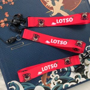 Dây móc khóa Gấu Dâu LOTSO, Dây móc khóa HUGGER 1